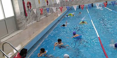 Kahramanmaraş'ta Yüzme branşında Yaz spor okulları kayıtları başladı.